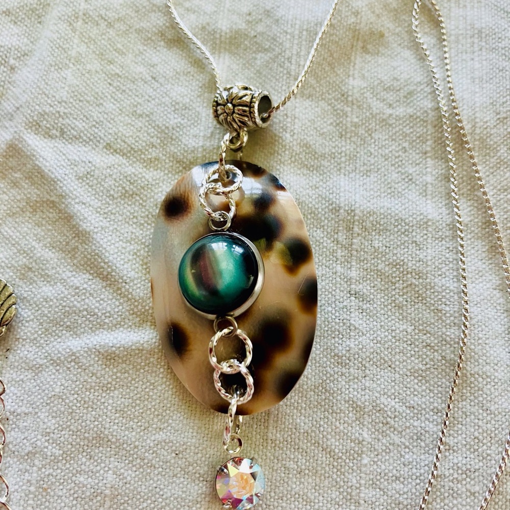 Handmade Seashell and Cabochon Pendant Necklace with Silver Chain 18 Inches